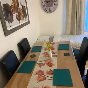 Pensjonat Luton Airport In Quiet And A Very Pleasant Area, Near London Luton Airport With Free Parking, Wifi, Smart Tv, Luton (Bedfordshire)